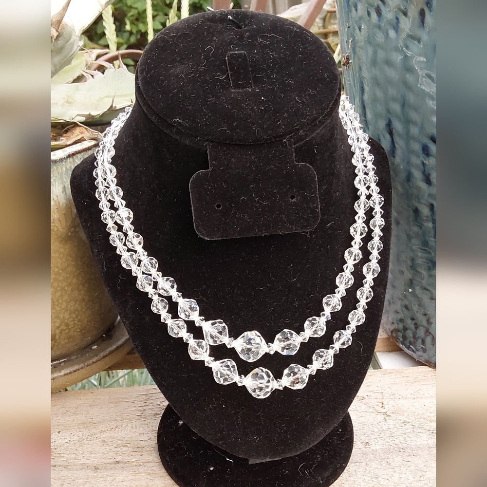 Crystal necklace 18-in long great shape